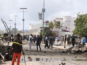 8 killed in blasts on security building in Mogadishu