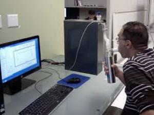 Máquina que detecta enfermedades por el aliento