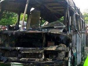 Colombia: Mueren quemados 32 menores en un autobús