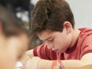 Escuelas británicas registran un aumento de 40% en violación