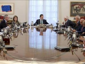 El Gobierno propone sanciones a las gasolineras flotantes y controlar el fracking