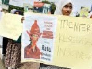 Jakarta Halts Condom Week